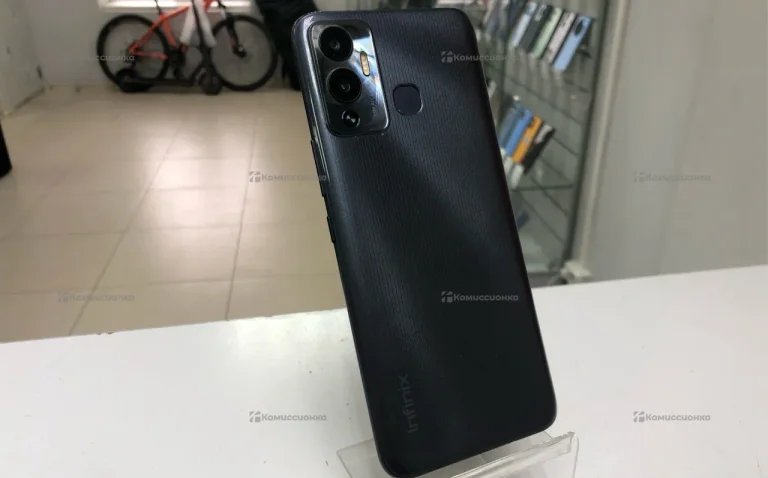 Infinix HOT 12 PLAY NFC 4/64Gb