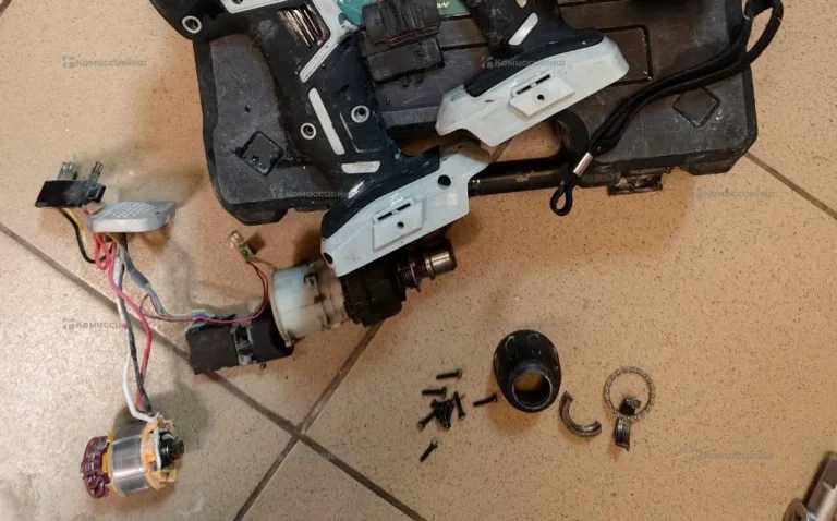 На запчасти Шуруповерт Интерскол ДА-10/18В