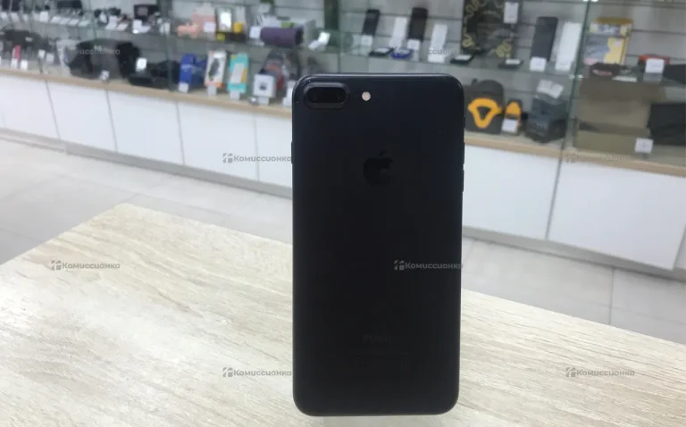 Apple iPhone 7 Plus 3/128 ГБ
