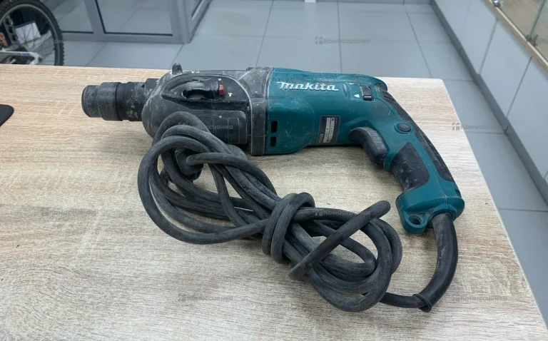 Перфоратор Makita HR2470 2023