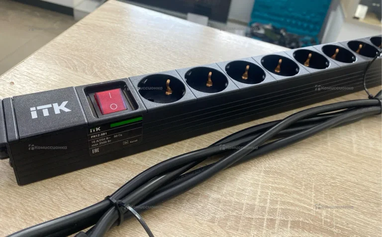 Блок розеток 8шт ITK PH12-8D1 3500Вт