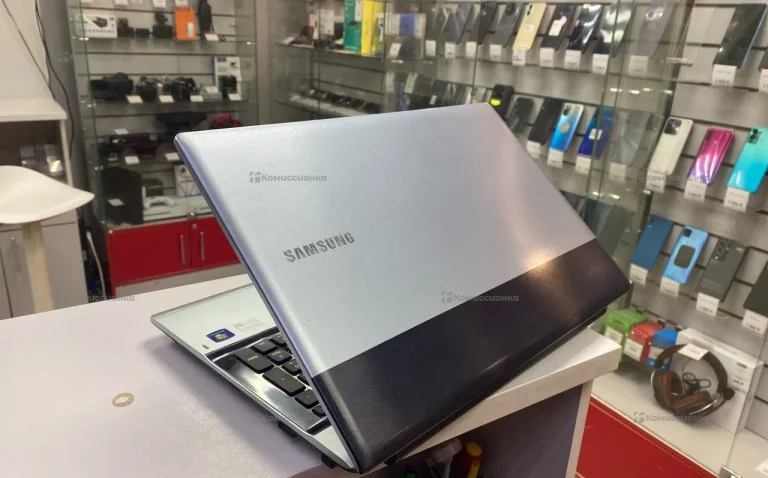 Ноутбук Samsung RV515