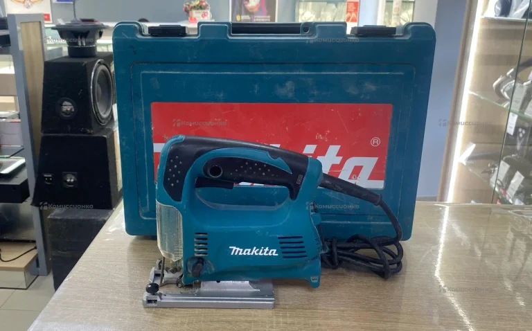 Электро Лабзик Makita 4329