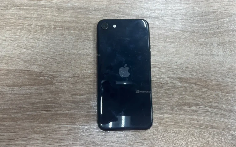 Apple iPhone SE (2022) 4/64 ГБ
