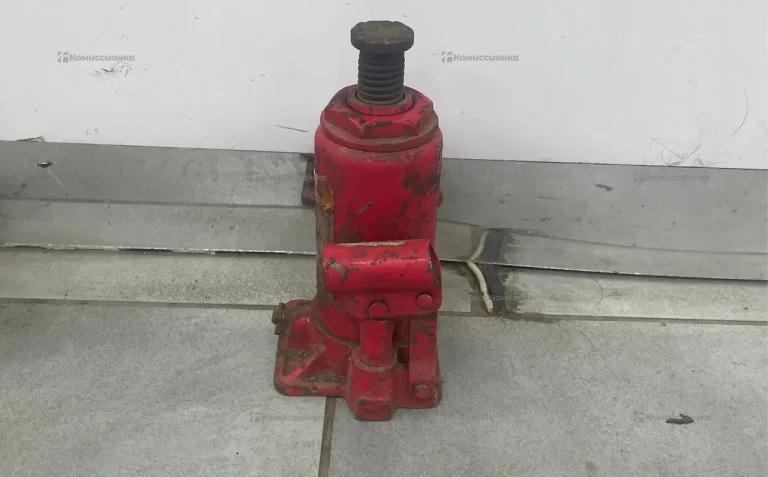 Гидравлический домкрат 10 тонн