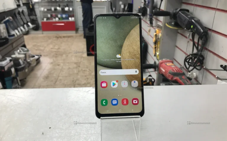 Samsung Galaxy A12 2/32 ГБ