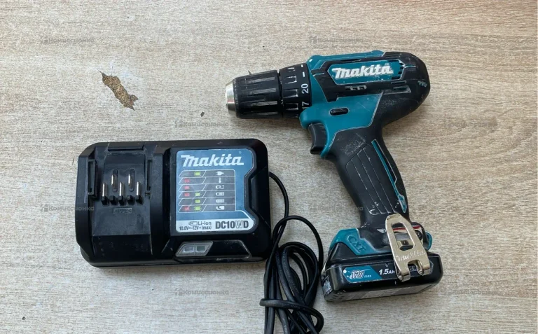 Дрель-шуруповерт Makita DF333D
