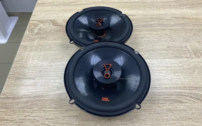 Колонка  JBl 627F