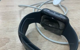 Часы Apple Watch SE gen1 44mm