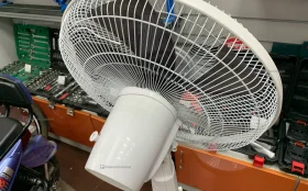 Вентилятор белый