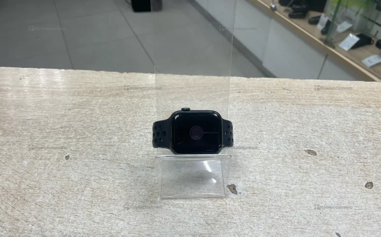 Часы Apple Watch SE 44mm