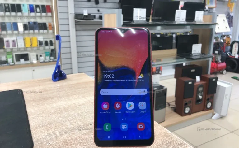 Samsung Galaxy A10 2/32 ГБ