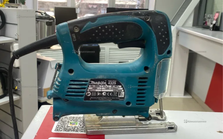 Электролобзик makita 4329