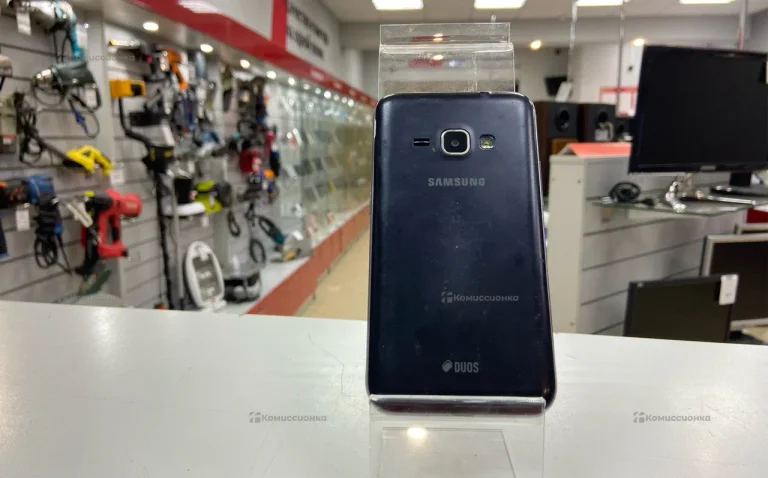 Samsung Galaxy J1 (2016) 1/8 ГБ