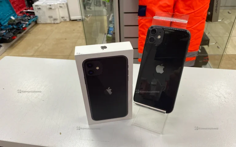 Apple iPhone 11 4/64 ГБ