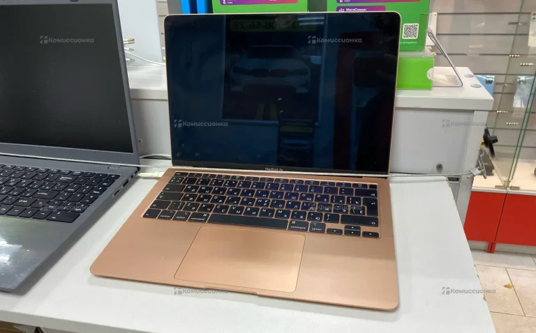 Ноутбук  MacBook Air 13 2020