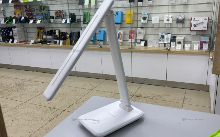 Лампа настольная Ultraflash uf-730 c01