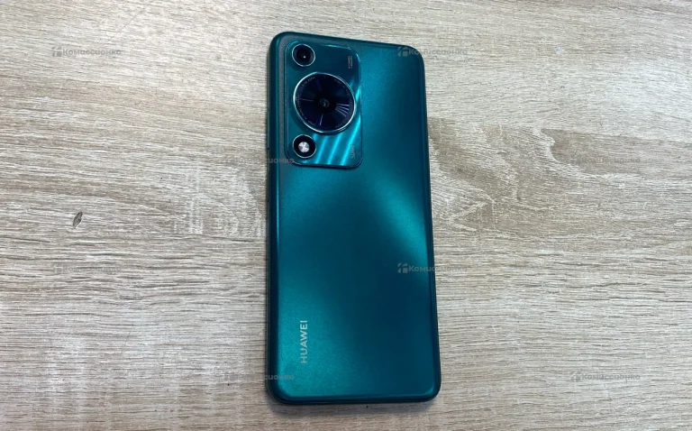 Huawei nova Y72 8/128 ГБ