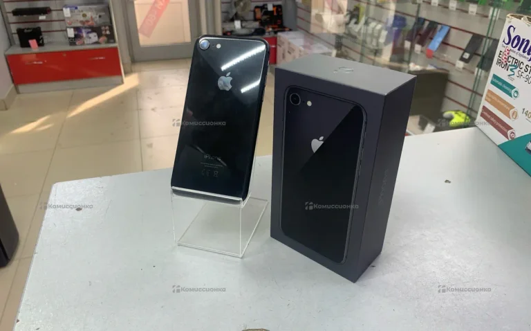 Apple iPhone 8 2/64 ГБ