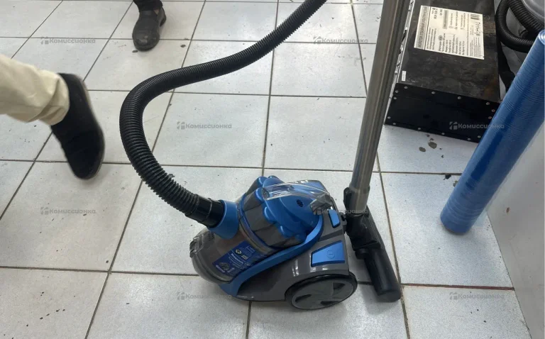 Пылесос  skarlett 1700w