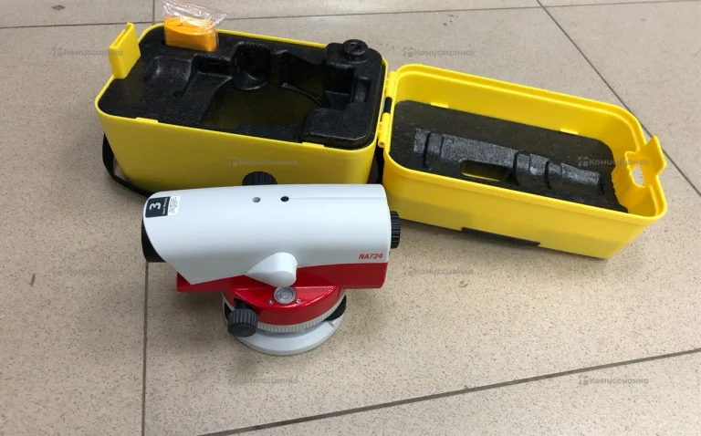Оптический нивелир Leica NA724