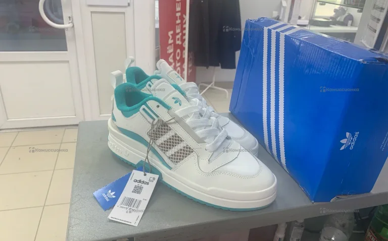Кроссовки Adidas
