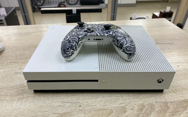 Приставка Xbox One S 1 ТБ