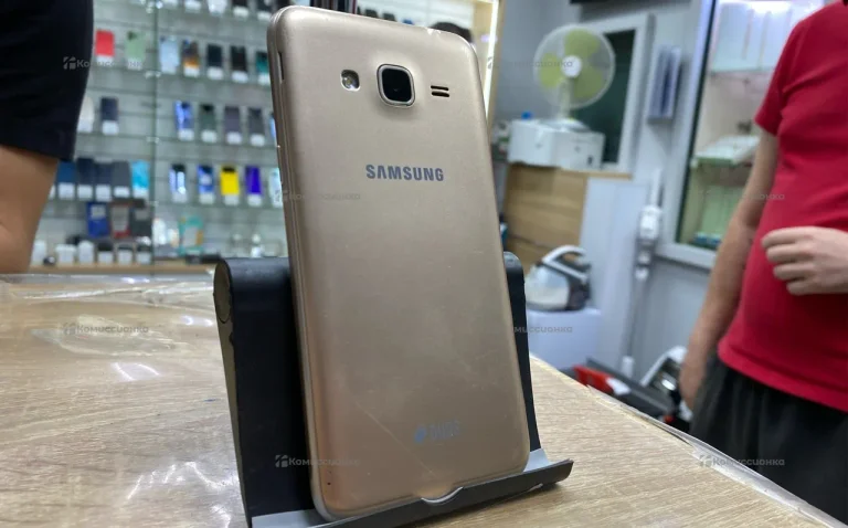 Samsung Galaxy J3 (2016) SM-J320F/DS