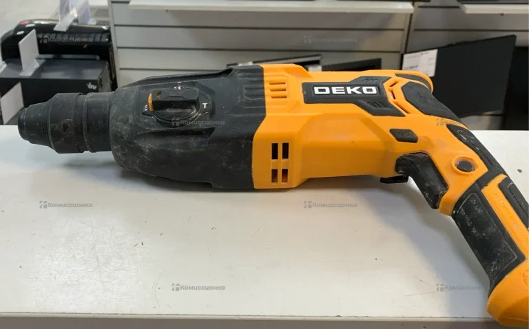 перфоратор Deko  DKH900