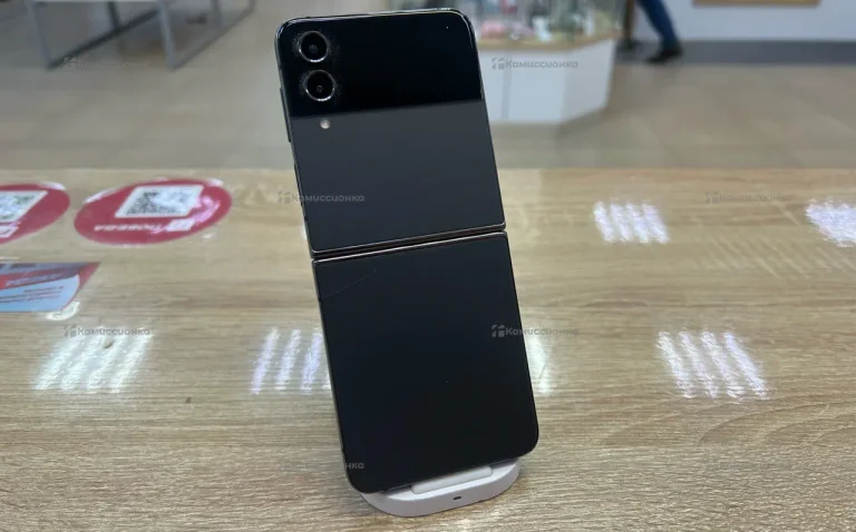 Samsung Galaxy Z Flip4 8/256 ГБ