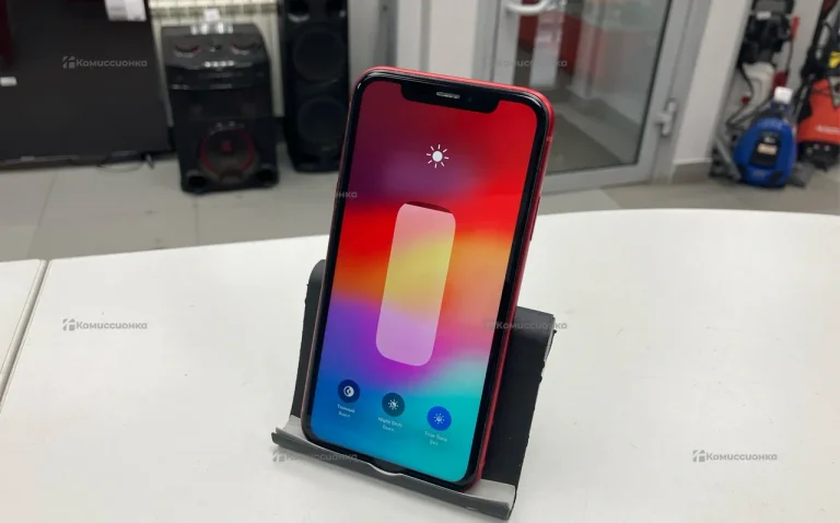 Apple iPhone XR 3/128 ГБ