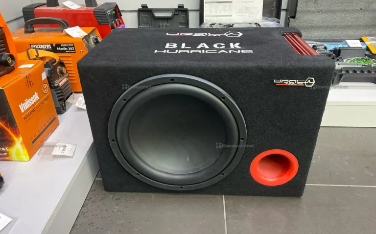 Сабвуфер  ural black huricane
