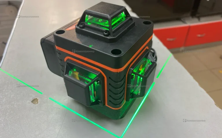 Лазерный уровень Hilda 4D Laser Level Green.