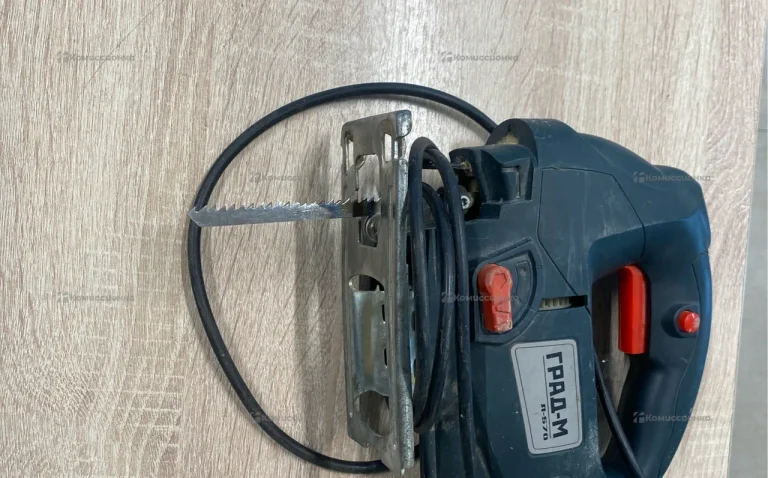 Электролобзик Град-М Л-570