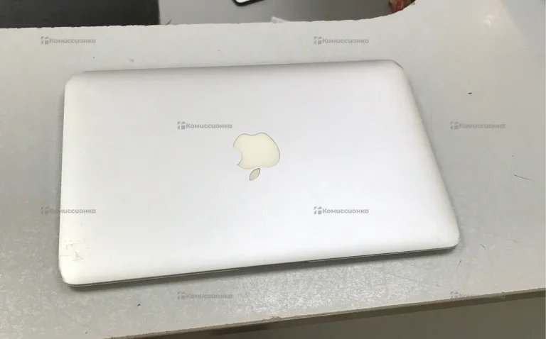 Ноутбук MacBook Air 2011