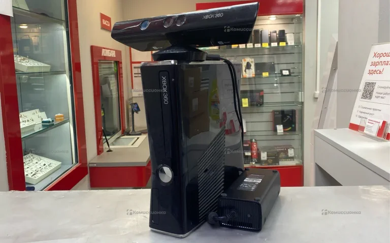 Приставка Xbox 360 Slim
