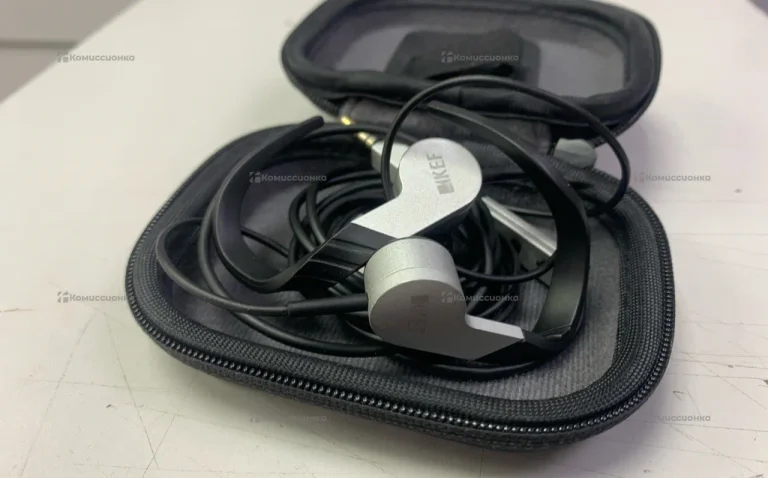 Наушники проводные KEF M200