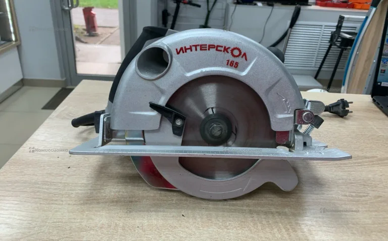 Дисковая пила Интерскол ДП-165/1200