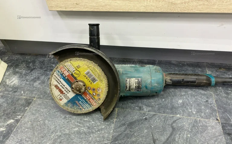 УШМ Makita ga9020s