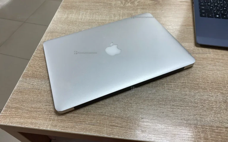 Ноутбук  MacBook Air 13(2014)A1466