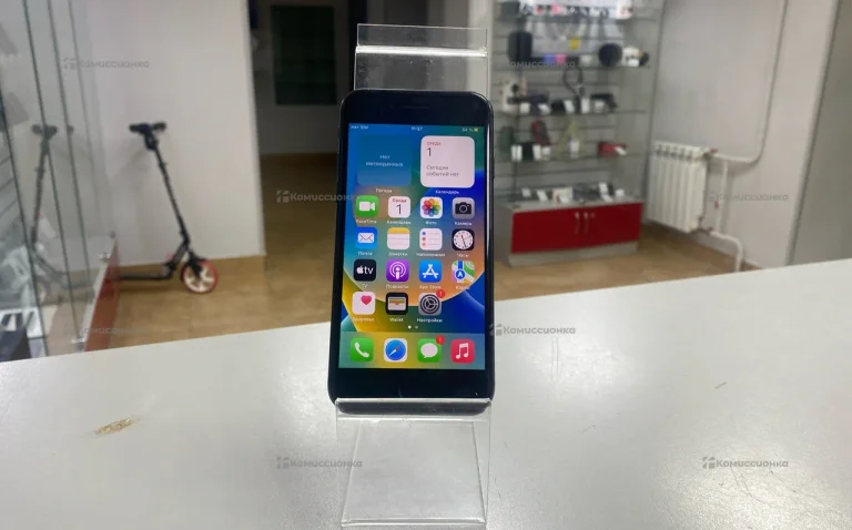Apple iPhone 8 2/64 ГБ