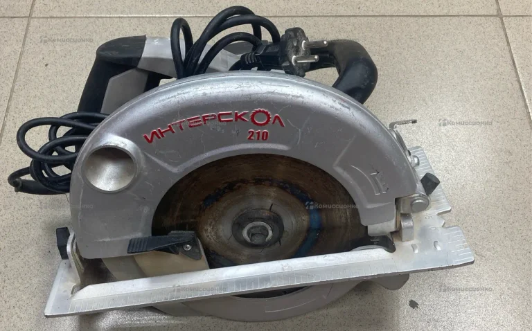 Дисковая пила Интерскол ДП-210/1900М