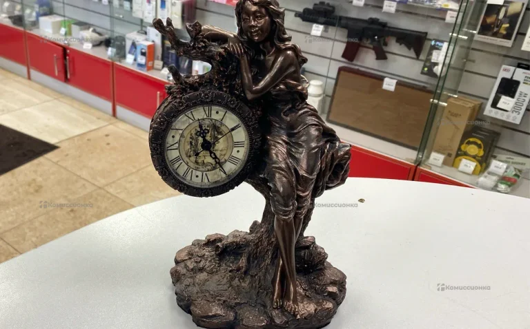 Декоративные Часы Дева