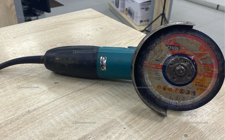 УШМ makita GA5030