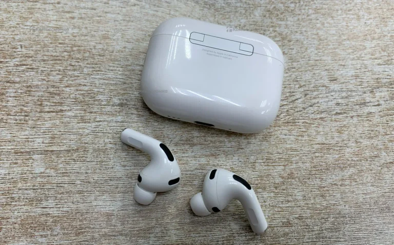 Наушники Apple AirPods Pro 3